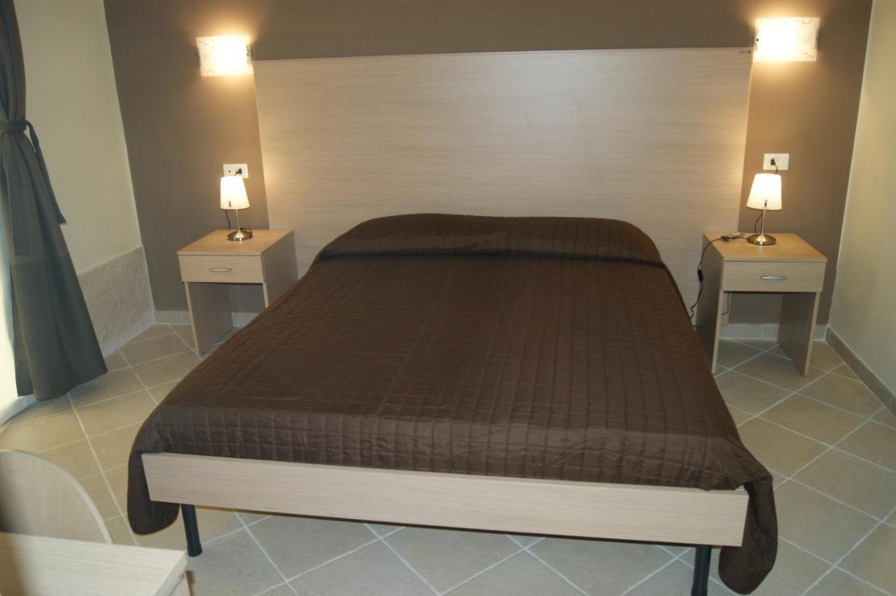 Guest House Golfo Xifonio Augusta Exterior foto